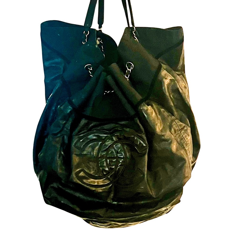 AUTHENTIC CHANEL X-Large Black patent leather tote